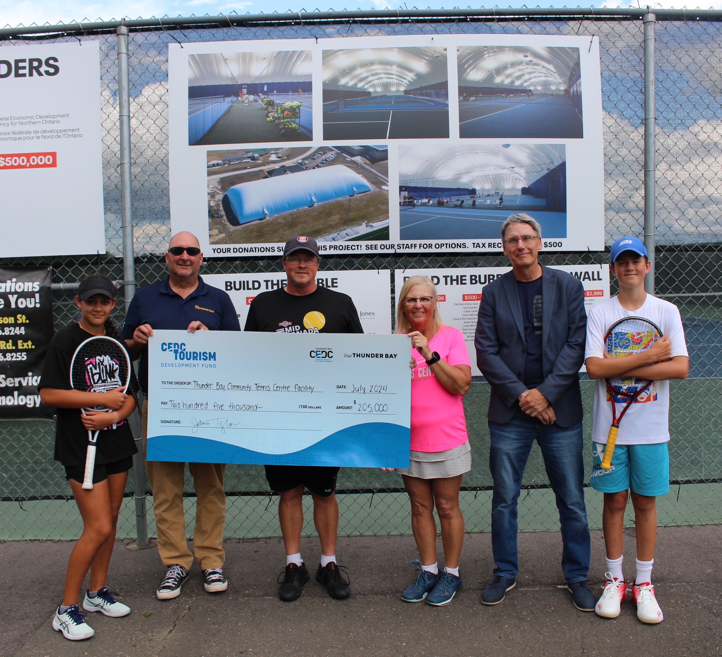 thunder bay community tennis centre TDF cheque photo